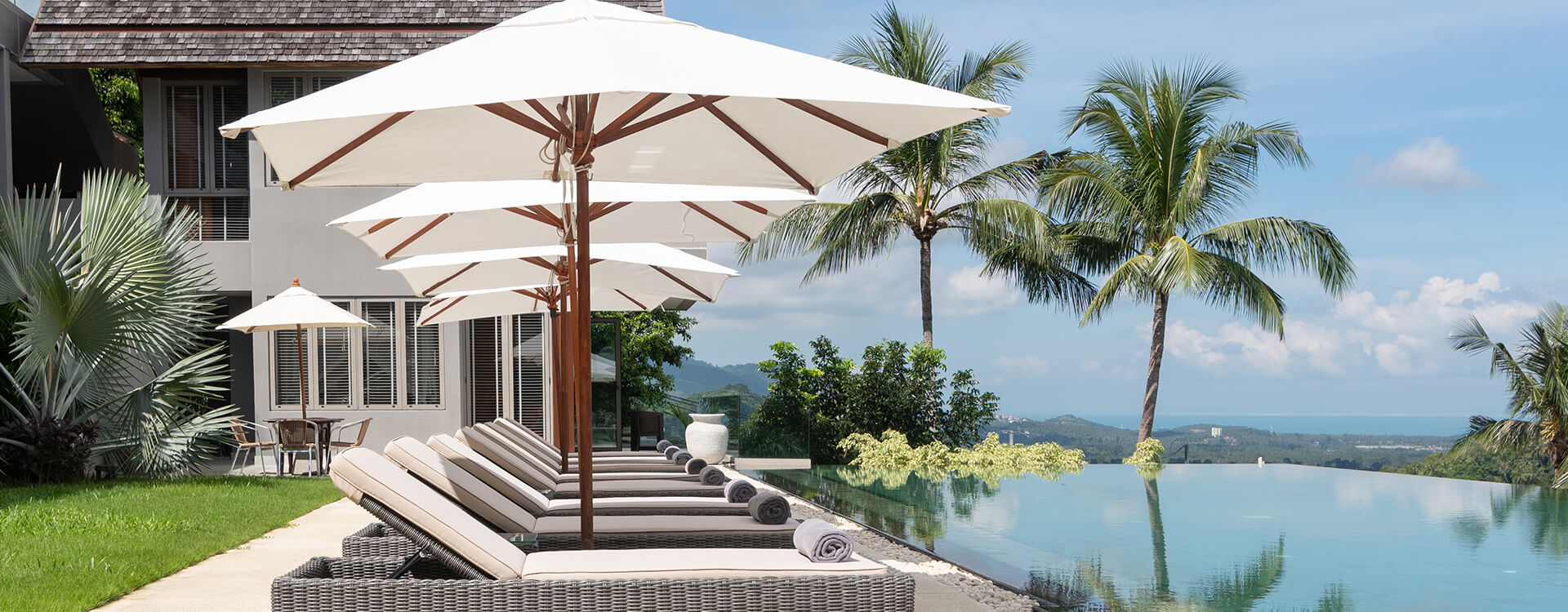 Villa Suralai - Poolside view